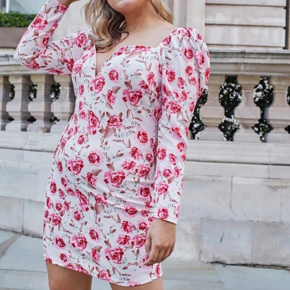 Plus Floral Sweetheart Neck Bodycon Dress